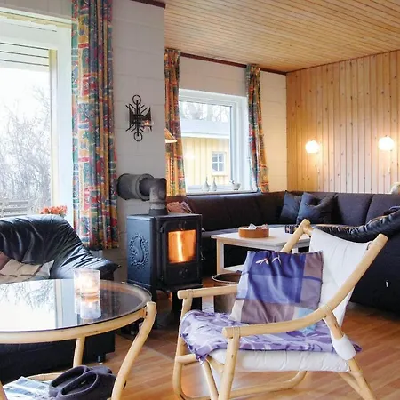 別荘 Three-bedroom In